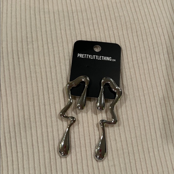 PRETTYLITTLETHING Silver Abstract Curved Drop Statement Earrings NWT - Picture 2 of 5